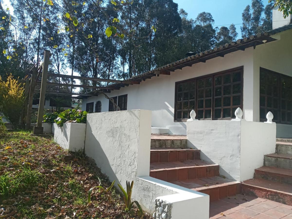 Quinta Los Eucaliptos Hotel Quito Exterior foto